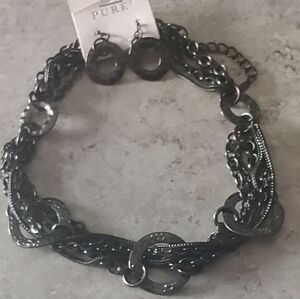 YCLW Signed NWT Women's Necklace